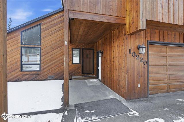 10220 Silvertip Circle, Eagle River, AK 99577