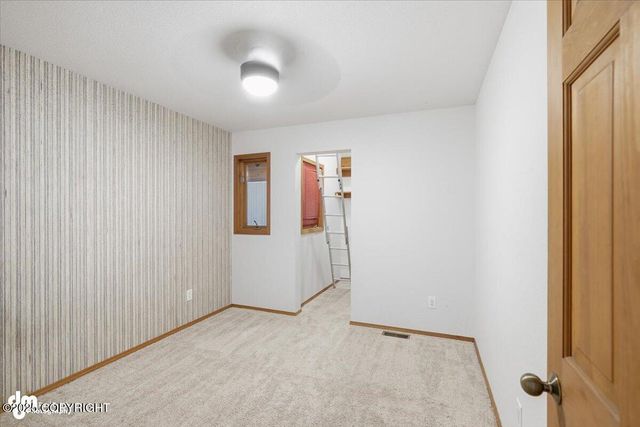 10220 Silvertip Circle, Eagle River, AK 99577