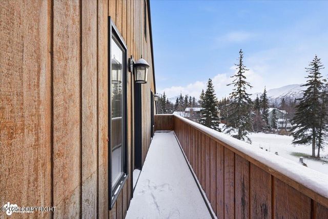 10220 Silvertip Circle, Eagle River, AK 99577