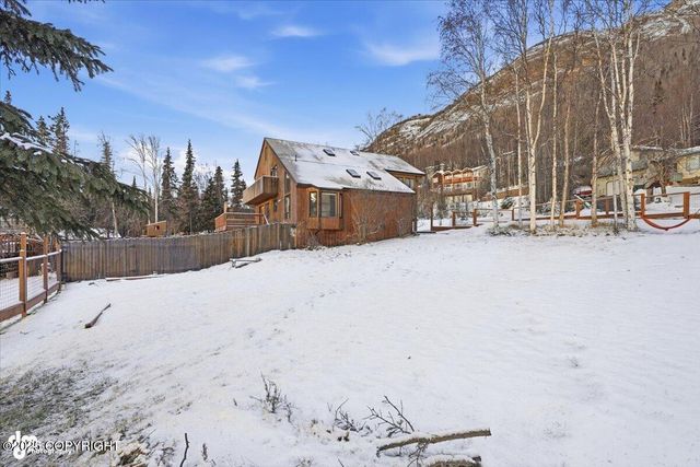 10220 Silvertip Circle, Eagle River, AK 99577