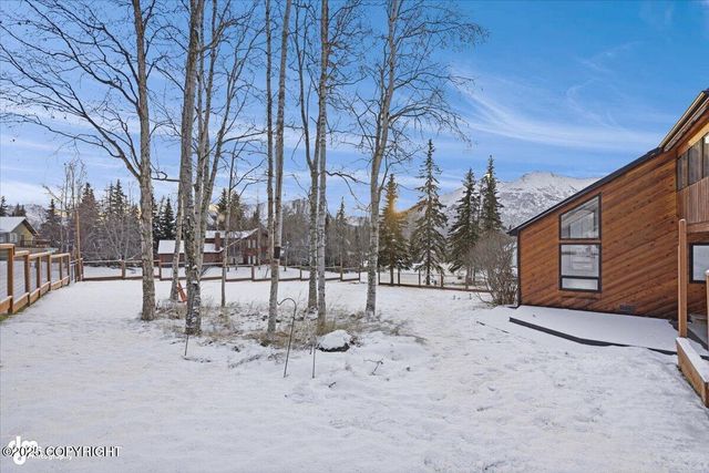 10220 Silvertip Circle, Eagle River, AK 99577