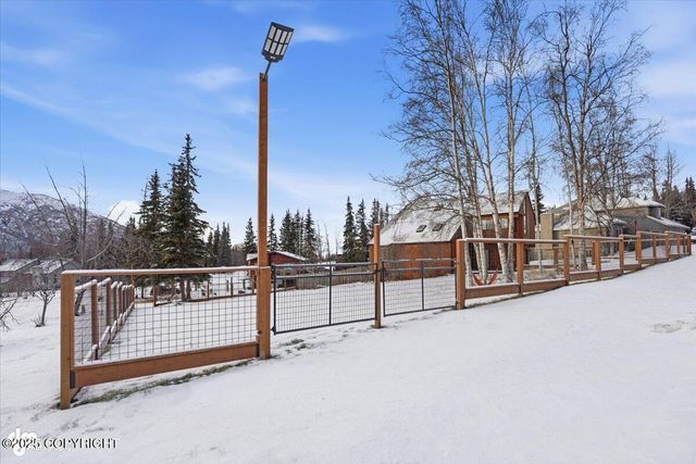 10220 Silvertip Circle, Eagle River, AK 99577
