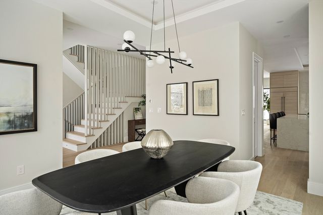 16 Dorcar Rd, Newton, MA 02467