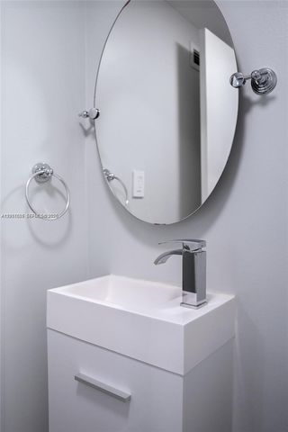 1600 S Ocean Dr 17D, Hollywood, FL 33019