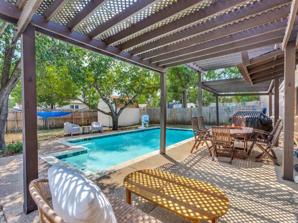 1601 Colony Street, Flower Mound, TX 75028