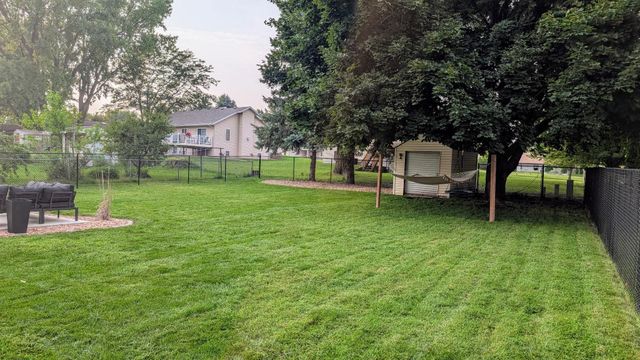 1117 Eastgate Road, Albert Lea, MN 56007