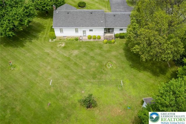 4037 Mountain View Drive, Lehigh Twp, PA 18088