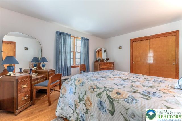 4037 Mountain View Drive, Lehigh Twp, PA 18088