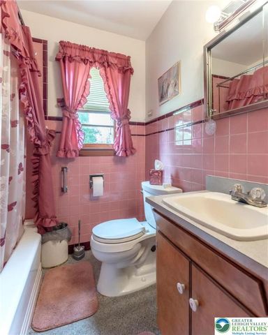 4037 Mountain View Drive, Lehigh Twp, PA 18088