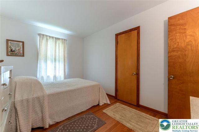 4037 Mountain View Drive, Lehigh Twp, PA 18088