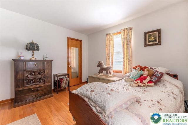 4037 Mountain View Drive, Lehigh Twp, PA 18088