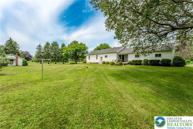 4037 Mountain View Drive, Lehigh Twp, PA 18088