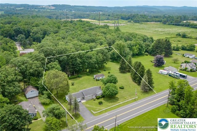 4037 Mountain View Drive, Lehigh Twp, PA 18088