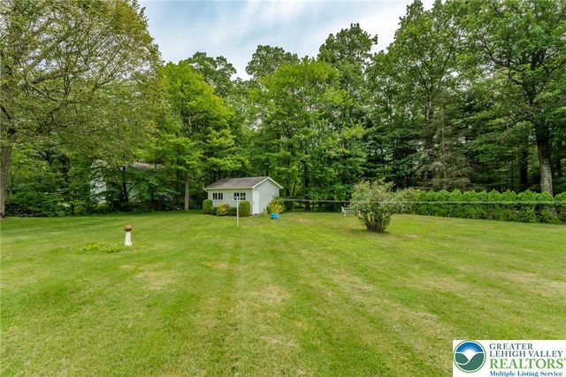4037 Mountain View Drive, Lehigh Twp, PA 18088