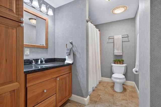 67 Cannongate III Road, Nashua, NH 03063