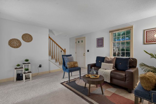 67 Cannongate III Road, Nashua, NH 03063