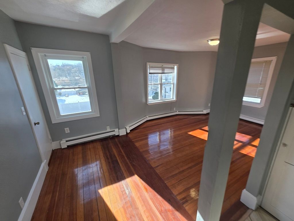 14 Saeagirt 2, Saugus, MA 01906