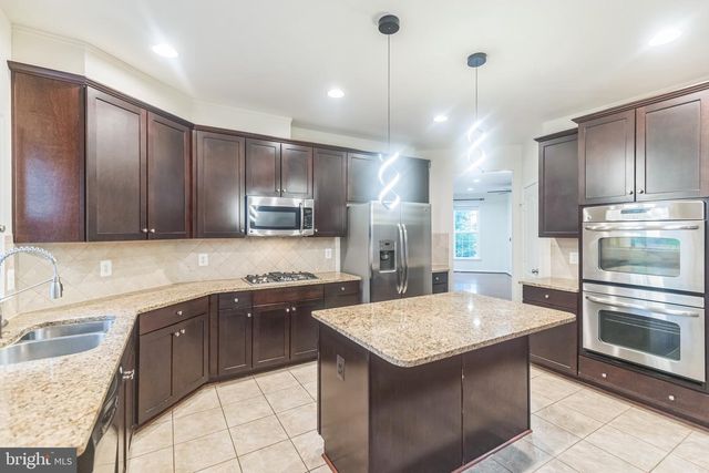 42385 TRELLIS SQ, Brambleton, VA 20148