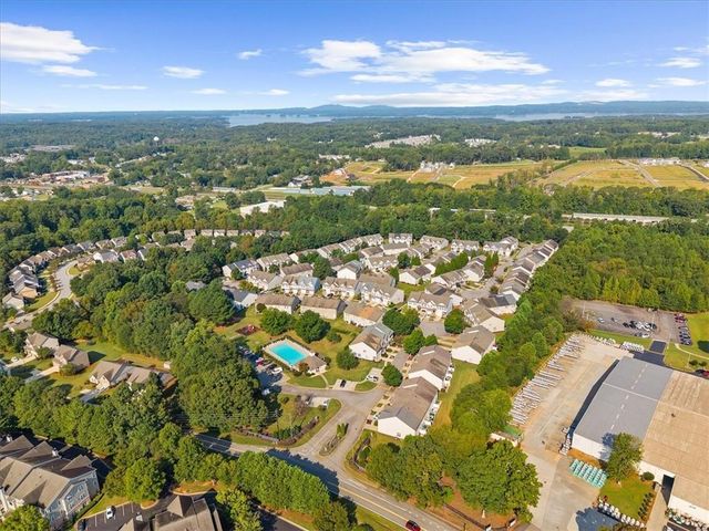 4612 Beacon Ridge Lane, Flowery Branch, GA 30542