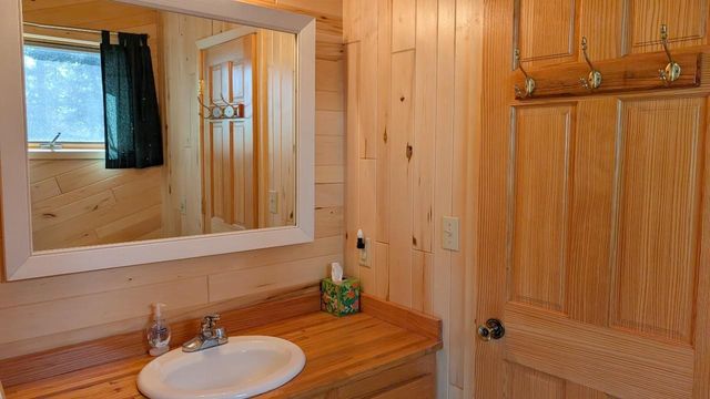 8884 Raps Road, Cook, MN 55723