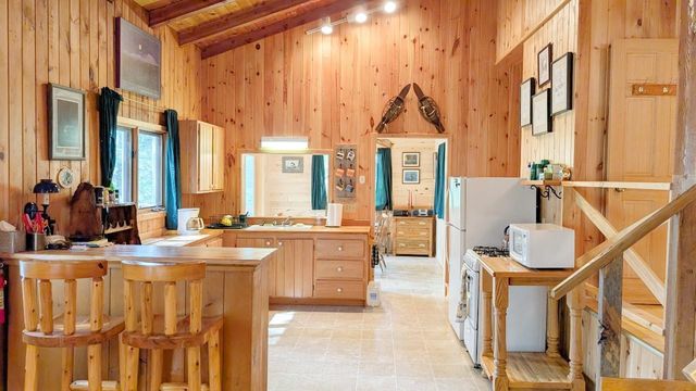 8884 Raps Road, Cook, MN 55723