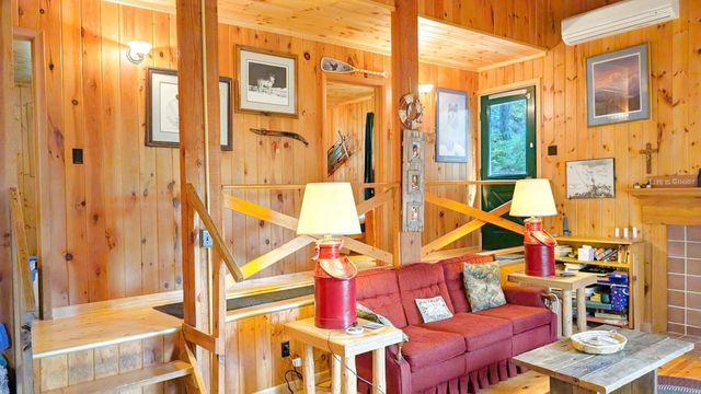 8884 Raps Road, Cook, MN 55723