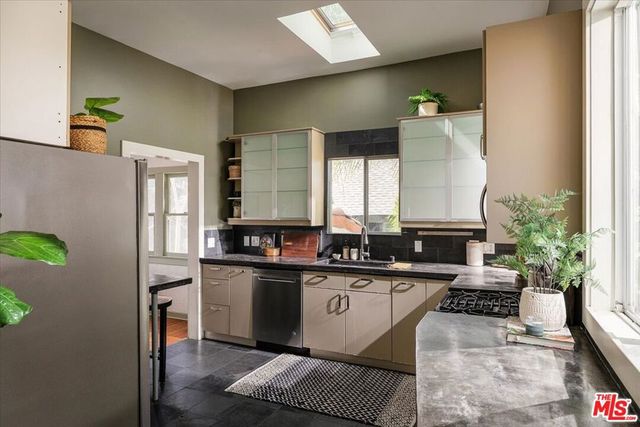 2123 Branden Street, Los Angeles, CA 90026