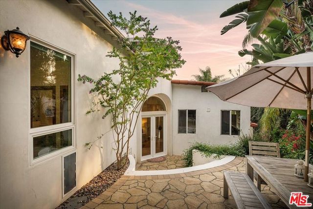 2123 Branden Street, Los Angeles, CA 90026