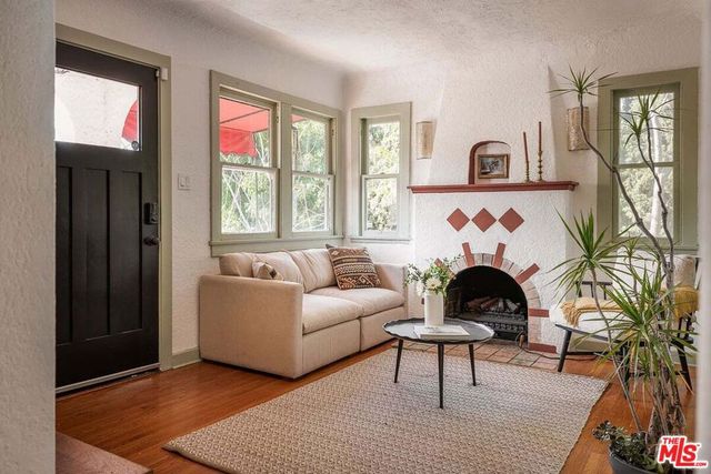 2123 Branden Street, Los Angeles, CA 90026