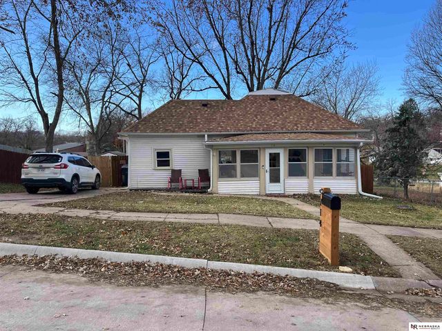 714 S 10th Street, Plattsmouth, NE 68048