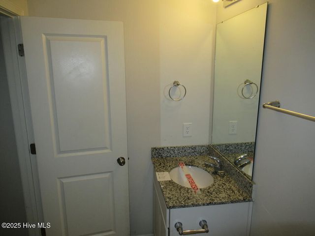 2100 Deerwood Lane, Kinston, NC 28504