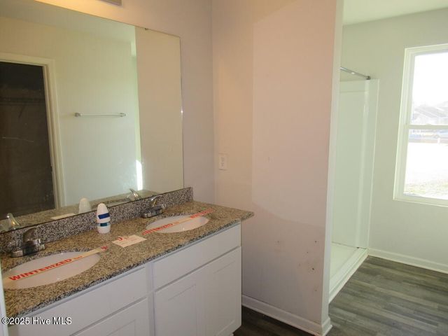 2100 Deerwood Lane, Kinston, NC 28504