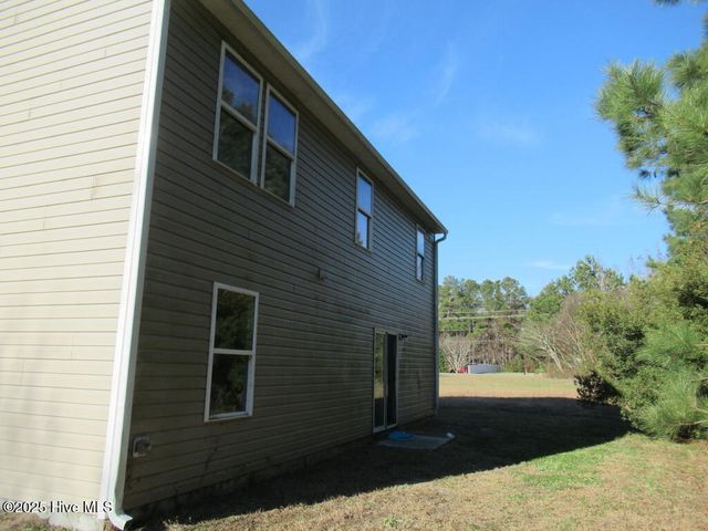 2100 Deerwood Lane, Kinston, NC 28504