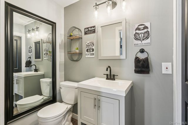 184 Quaker Street, Wallkill, NY 12589