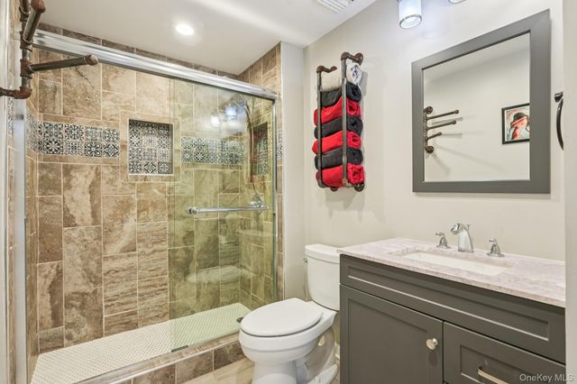 184 Quaker Street, Wallkill, NY 12589