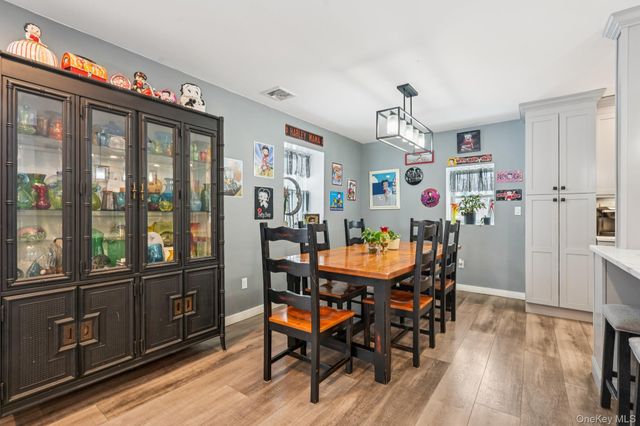 184 Quaker Street, Wallkill, NY 12589