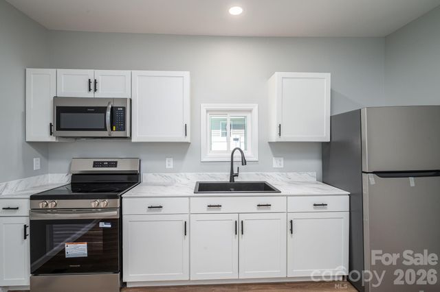 733 S Grove Street Extension, Lincolnton, NC 28092