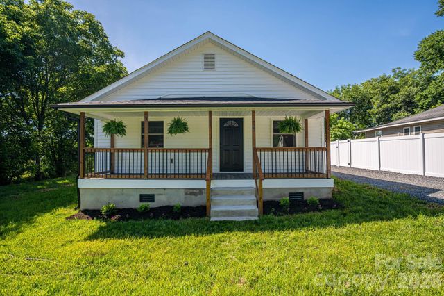 733 S Grove Street Extension, Lincolnton, NC 28092