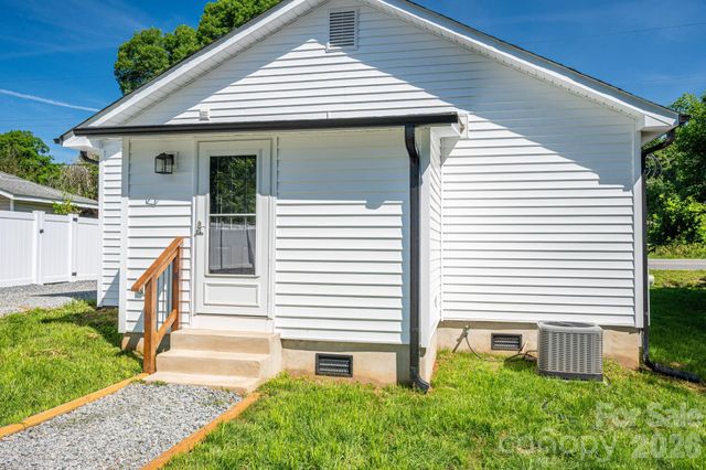733 S Grove Street Extension, Lincolnton, NC 28092