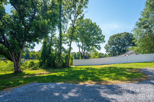 733 S Grove Street Extension, Lincolnton, NC 28092
