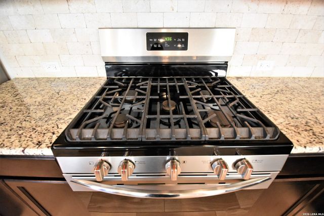 6066 AKIN CIRCLE, San Antonio, TX 78261