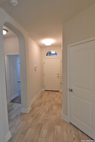 6066 AKIN CIRCLE, San Antonio, TX 78261