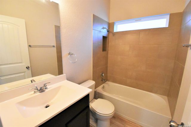 6066 AKIN CIRCLE, San Antonio, TX 78261