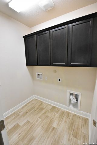 6066 AKIN CIRCLE, San Antonio, TX 78261