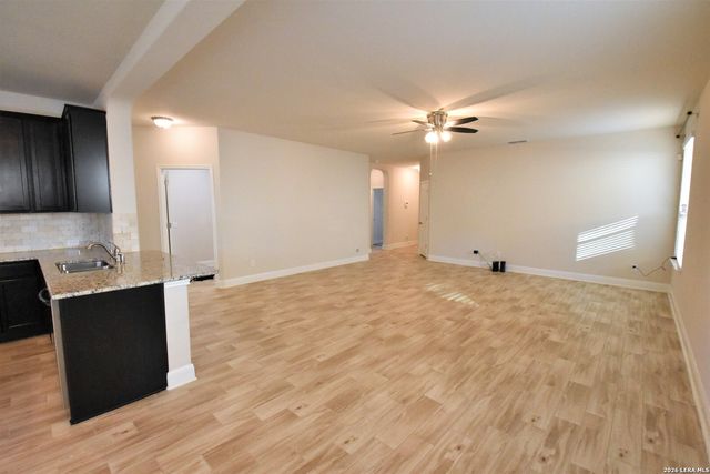 6066 AKIN CIRCLE, San Antonio, TX 78261