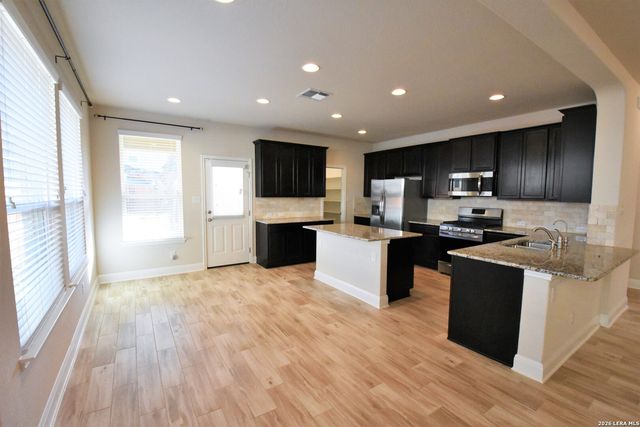 6066 AKIN CIRCLE, San Antonio, TX 78261