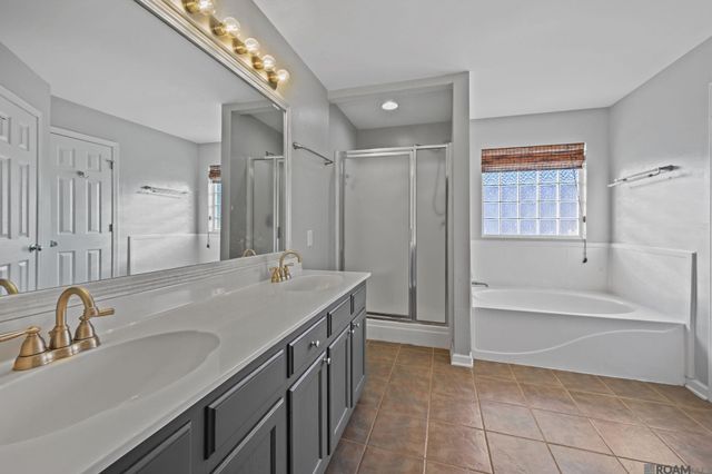 10942 Woodhaven Dr, Denham Springs, LA 70726