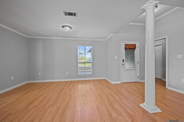 10942 Woodhaven Dr, Denham Springs, LA 70726