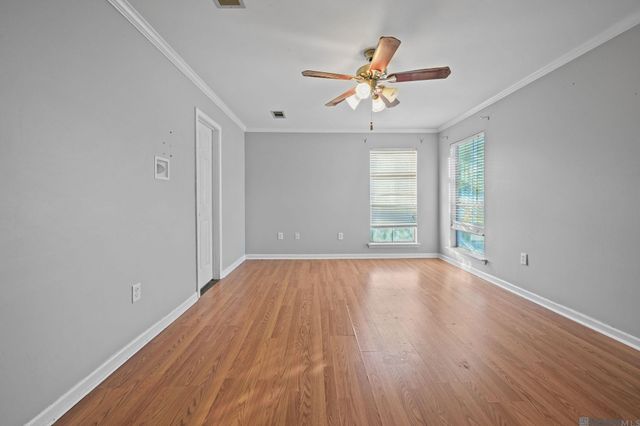 10942 Woodhaven Dr, Denham Springs, LA 70726