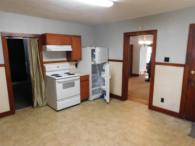 332 3rd Street, Manistee, MI 49660